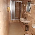 Und Hohe Rhoen غيرسفلد
