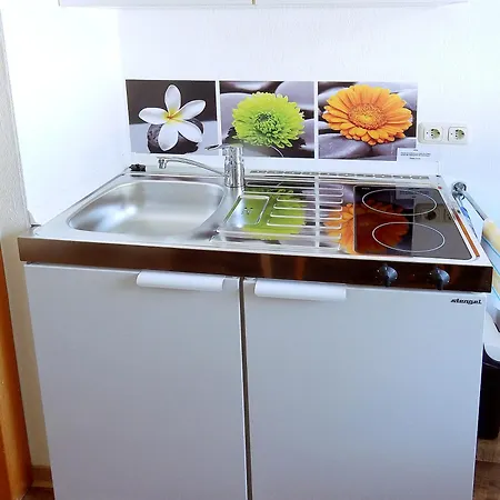 Und Hohe Rhoen Konukevi