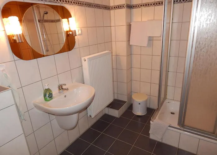 Pensión Und Hohe Rhoen 3*